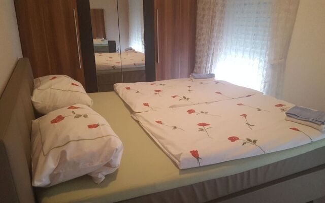 Outletcity Ferienwohnung Wohnung 1 - 2