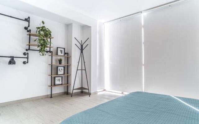 Holi-Rent El Secreto de Lola