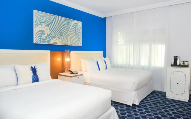 Blue Moon Hotel, Autograph Collection