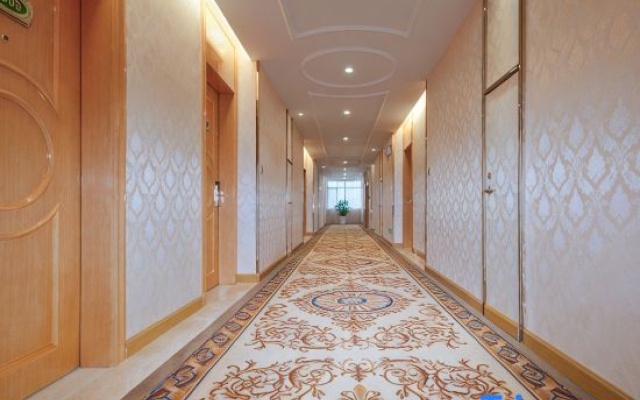 Vienna Hotel (Luzhou Ruijin Jindu Avenue) – Hotel Rooms – Ganzhou