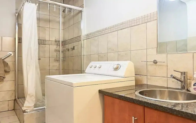Spacious Downstairs Apartment