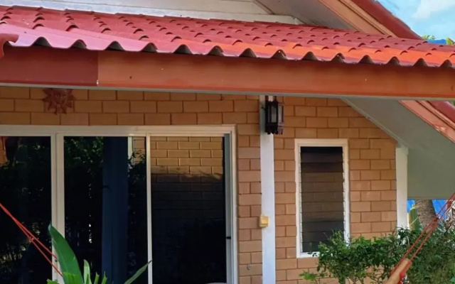 Sanuk bungalows