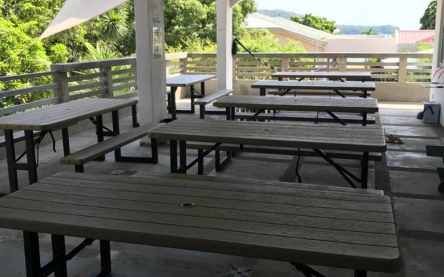 Seabreeze Beach Lodge