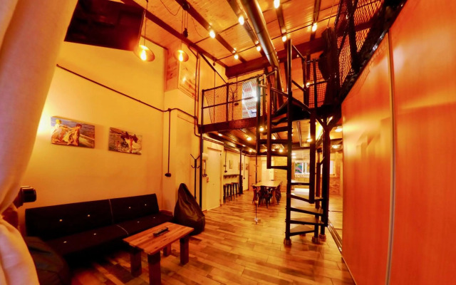 Old Fisherman's House in Malvarrosa Beach