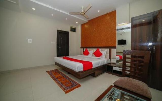 OYO 22752 Hotel Celebration Inn
