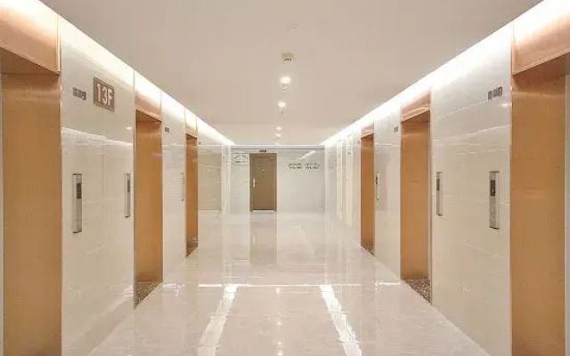 Celebrity Art Hotel (Zhengzhou Zhengxuhui Hi-tech Cyberport)