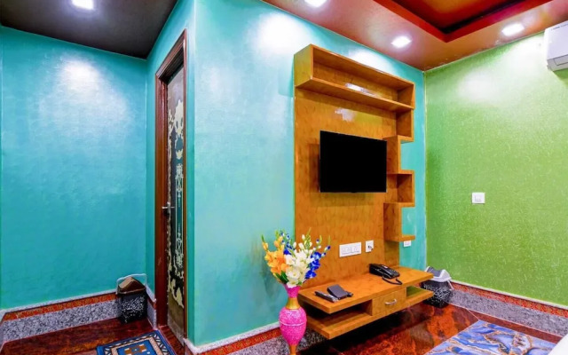 Hotel Rahi Crown by Stays Easy