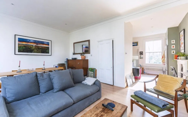 Leafy & Stylish Brixton Retreat