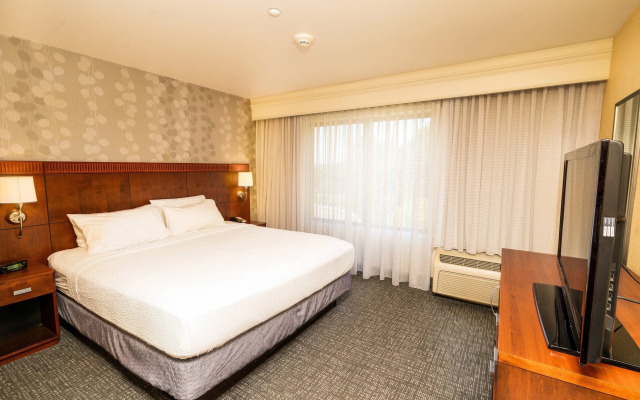 Courtyard by Marriott Kingston
