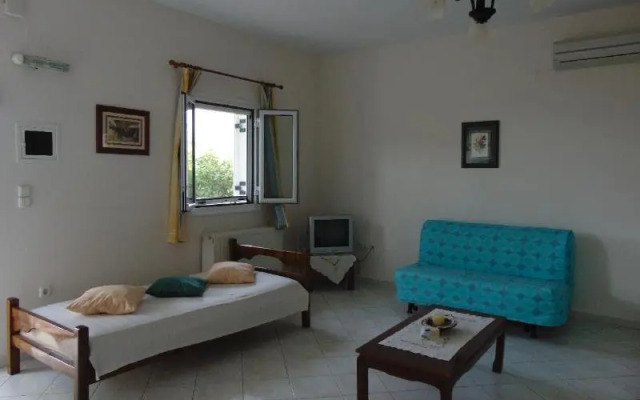 Marina Apartments &amp; Studios