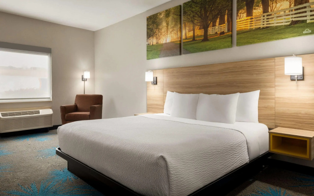 Days Inn & Suites by Wyndham Prattville-Montgomery