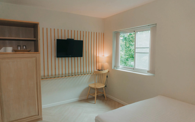 Shanti-Retreat Hotel