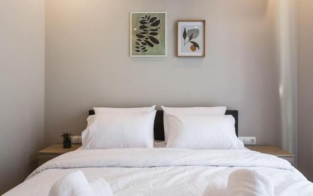 Piraeus Deluxe 2BDR Apt - near metro and port