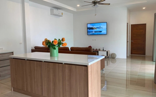 Private Villa with Pool near Laguna