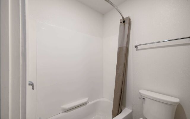 Motel 6 Burlington, WA