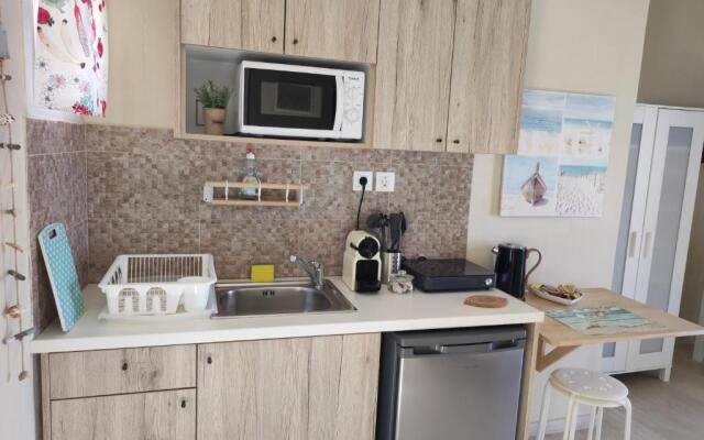 Thalassa Apartments & Studios