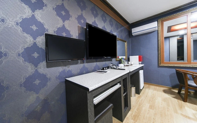 M Boss Motel