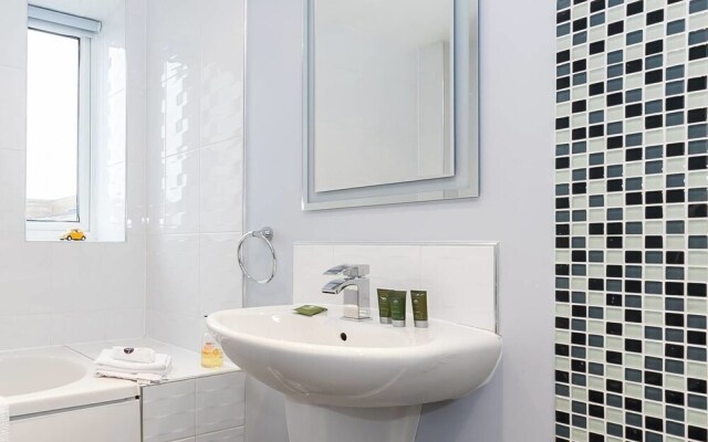 Amazing 2BR Manchester Apartment
