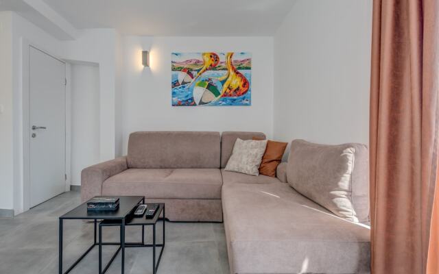 Apt With Terrace and sea View, in Heart of Split
