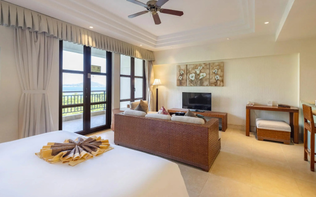 Aegean Conifer Suites Resort Sanya