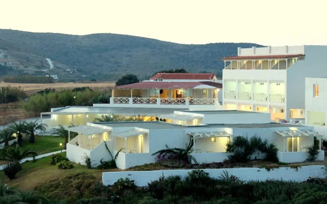 Golden Milos Beach House by Domotel