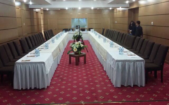 Отель Ruma Expo