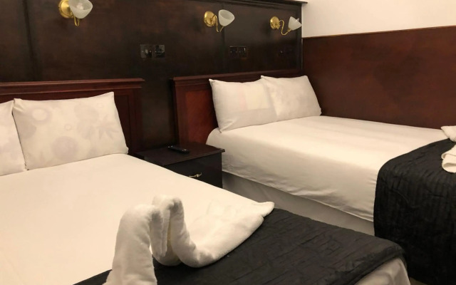 Plaza London Hotel