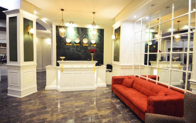 Green Queen Hotel