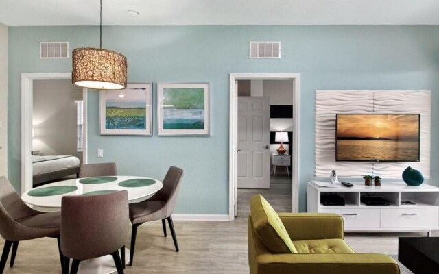 Penthouse Prize. 3 Bedroom Condo by Redawning