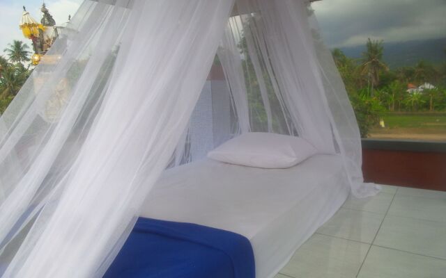 Summer Guesthouse