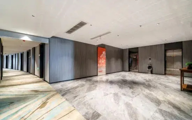 Rezen Dong Hotel (Haining Hi-tech Industrial Park)