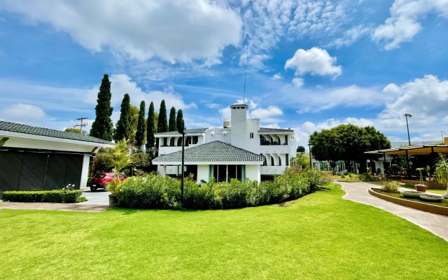 Santo Refugio Heritage Hotel