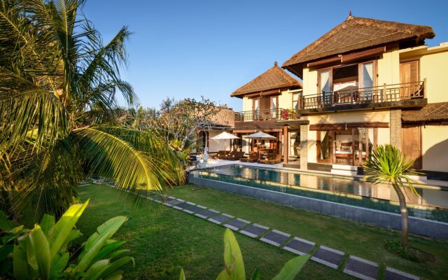 Balangan Beach Villa