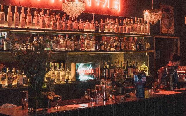 Hotel Sin Nombre