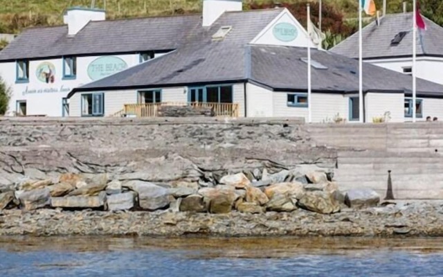The Beach Day's Bar & B&B