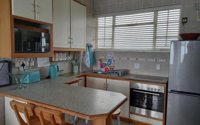 South Coast Riviera - 805