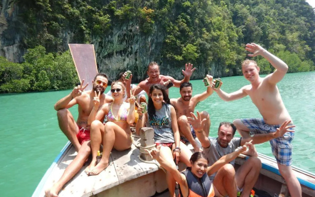 Balcony Party Hostel - Adult Only +18