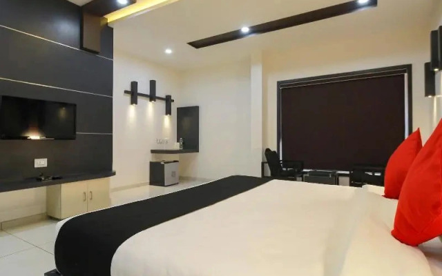 Le Moshe Inn by OYO Rooms