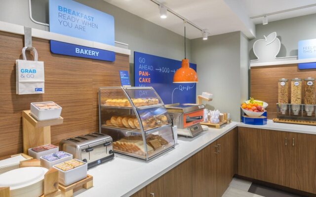 Holiday Inn Express Southington by IHG