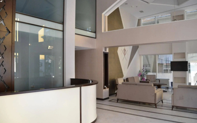 Centrum Business Hotel