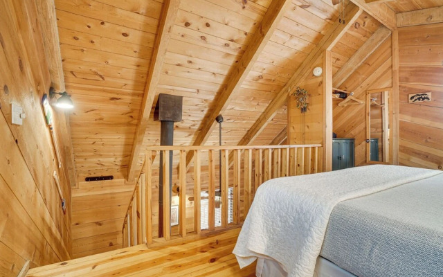 Sautee Nacoochee Mtn Paradise w/ Spacious Deck!