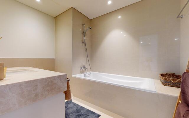 Downtown - Act 1 405