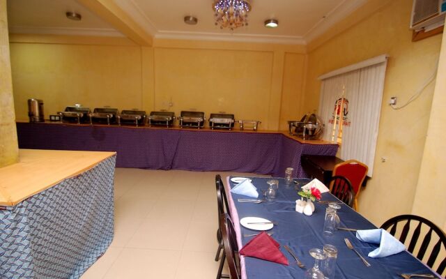 Elomaz Hotels, Abuja