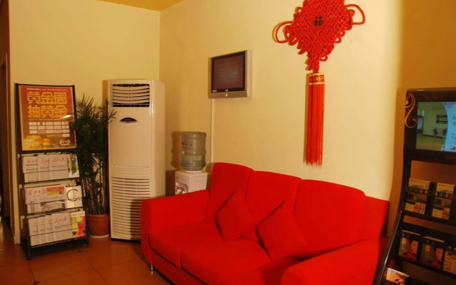 Home Inn Wuhan Jinghan Avenue Dazhi Road Light Rail