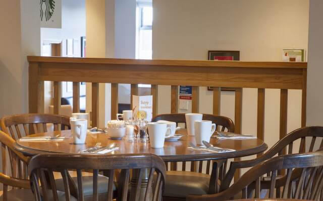 Holiday Inn Leeds Wakefield M1 Jct.40 by IHG