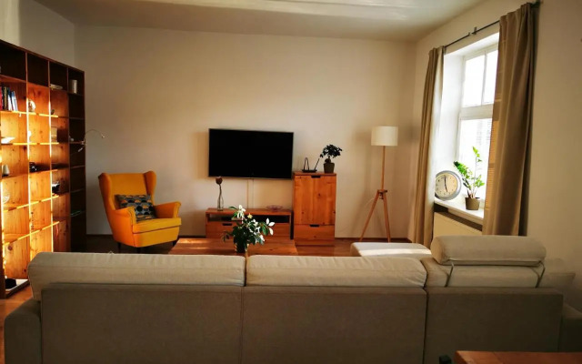 Falcon apartment
