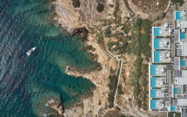 Ios Grand Pool Suites