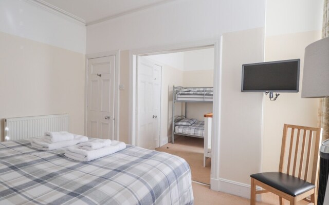 1 Seafield Street