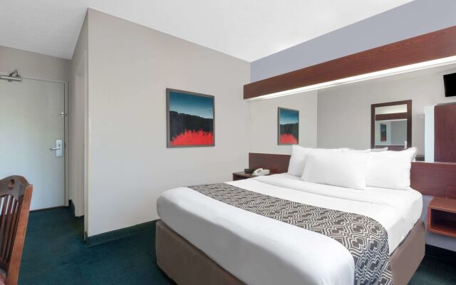 Microtel Inn & Suites by Wyndham London