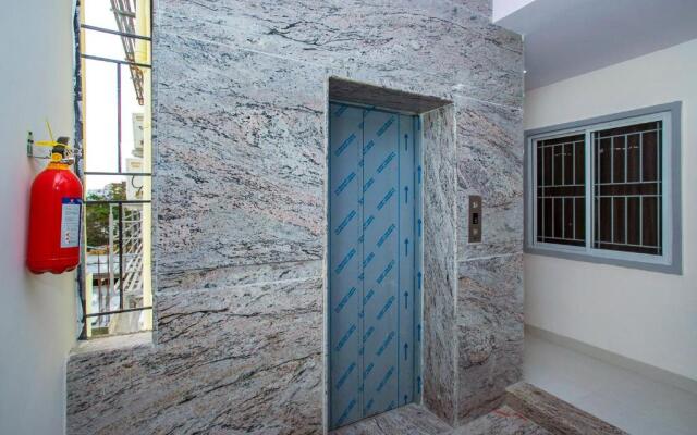 OYO 19934 Hotel Golden Arch